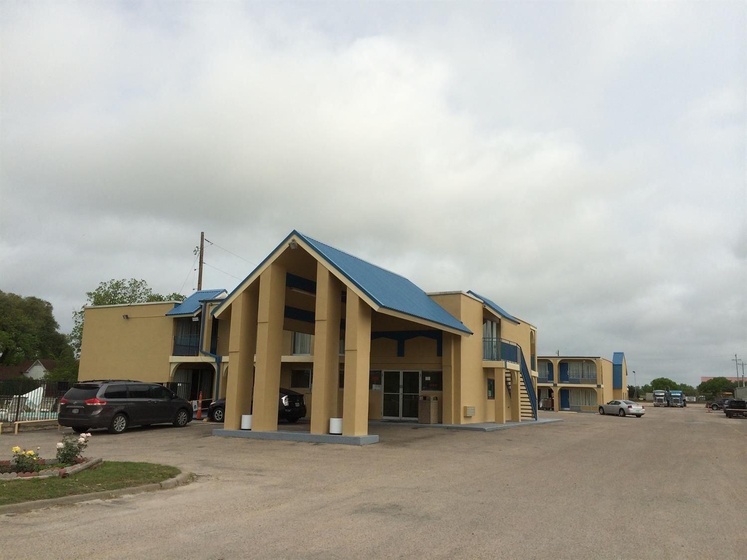Americas Best Value Inn Schulenburg Екстериор снимка